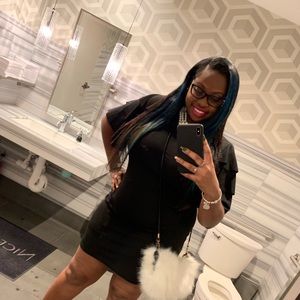 Meet your Posher, Corinthina